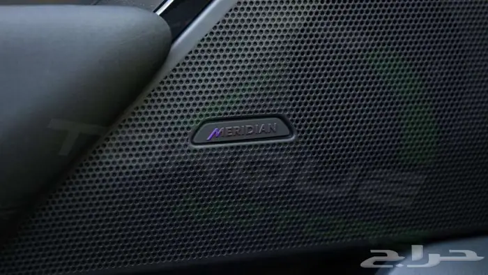 2025 لاند روفر رينج روفر فيلار P250 DYNAMIC SE اصفار 13