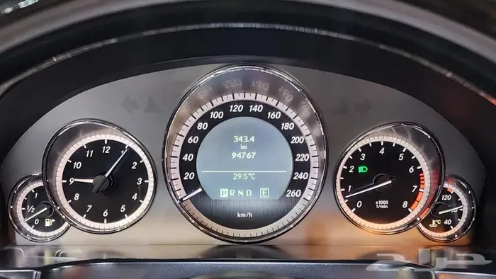مرسيدس E350 كوبيه 2011 ممشى قليل 14