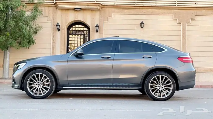 مرسيدس GLC250 AMG كوبيه نظيف جدا 11