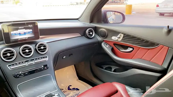 مرسيدس GLC250 AMG كوبيه نظيف جدا 18