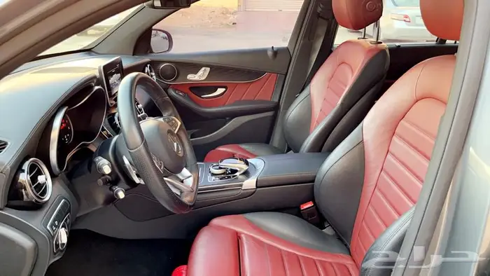 مرسيدس GLC250 AMG كوبيه نظيف جدا 24