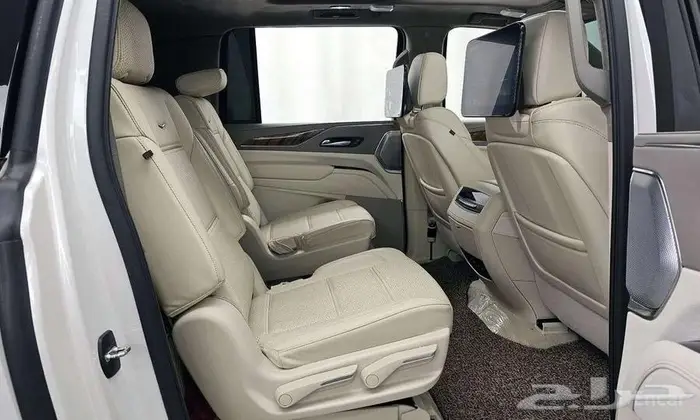 كاديلاك إسكاليد 2023 - وارد كوريا 18