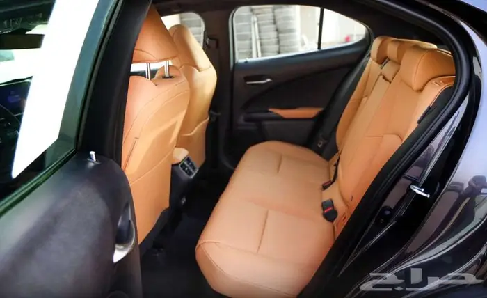 لكزس UX. 300.AHموديل 2024 16