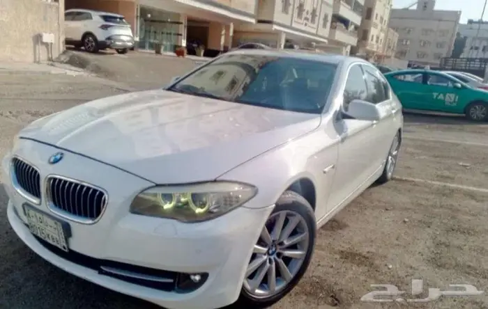بي ام دبليو الفئة الخامسة 2011 فئة 520 1