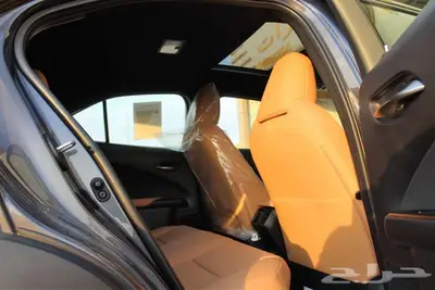 لكزس - UX 300 - CH - فل كامل - هايبرد - خليجي - 2025 index