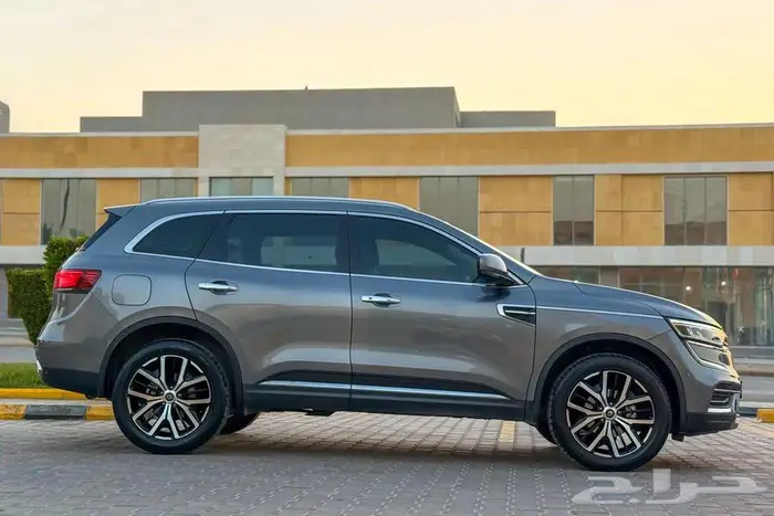 رينو كوليوس 2024 رمادي سعودي فل كامل 2