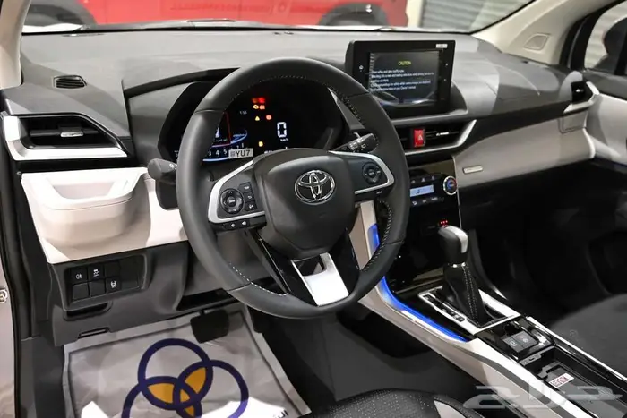 تويوتا فيلوز GLX بنزين 2025 2