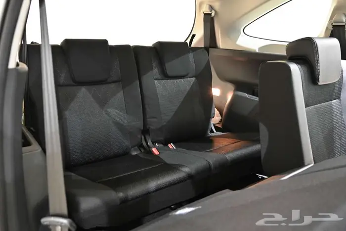 تويوتا فيلوز GLX بنزين 2025 5