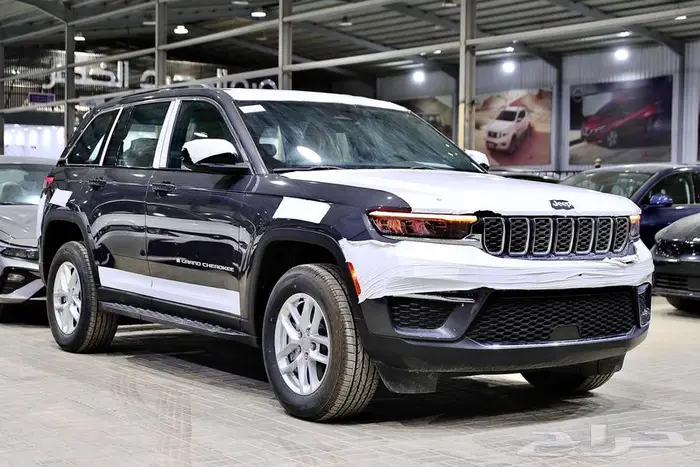 جيب جراند شروكي لاريدو موديل 2025 اقل سعر بالمملكه 11