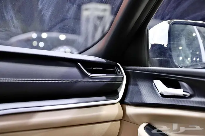 جيب جراند شروكي لاريدو موديل 2025 اقل سعر بالمملكه 23