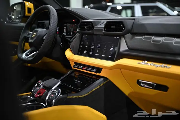 شركة البريمي لسيارات Lamborghini 6