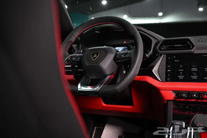 شركة البريمي لسيارات Lamborghini 3