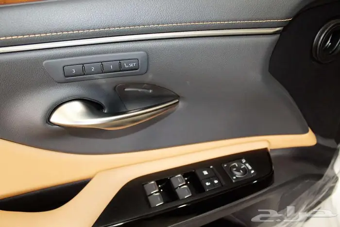 لكزس - ES300 Bh هايبرد - 2025 - نص فل - خليجي السعر 199000 4