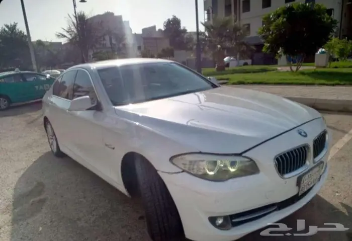 بي ام دبليو الفئة الخامسة 2011 فئة 520 5