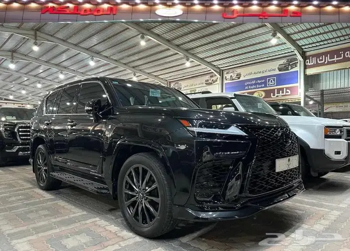 لكزس 2024 LX600 F-SPORT العداد 44 الف كم 0