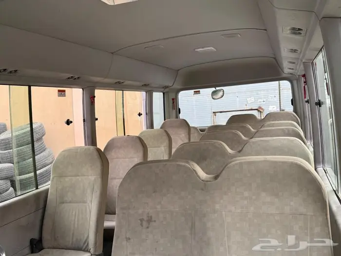 للبيع تويوتا كوستر 2017 3