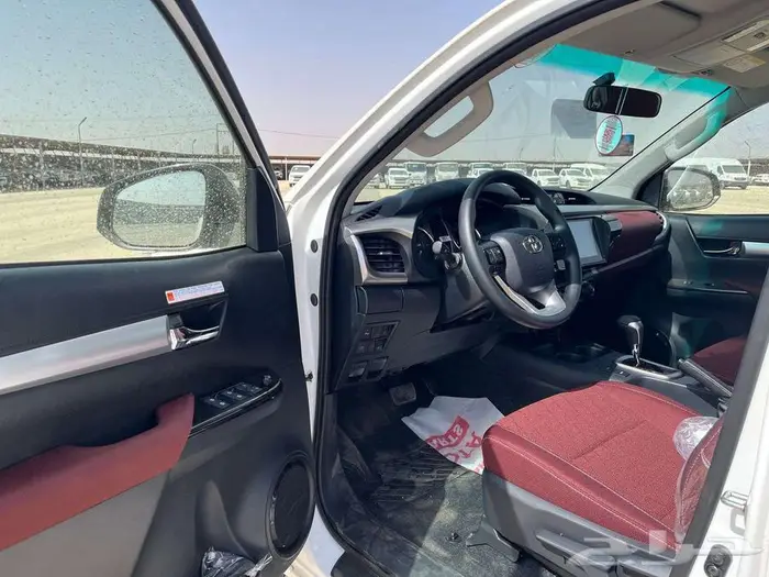 هايلوكس دبل S.GLX 2025 نقد وتقسيط 4