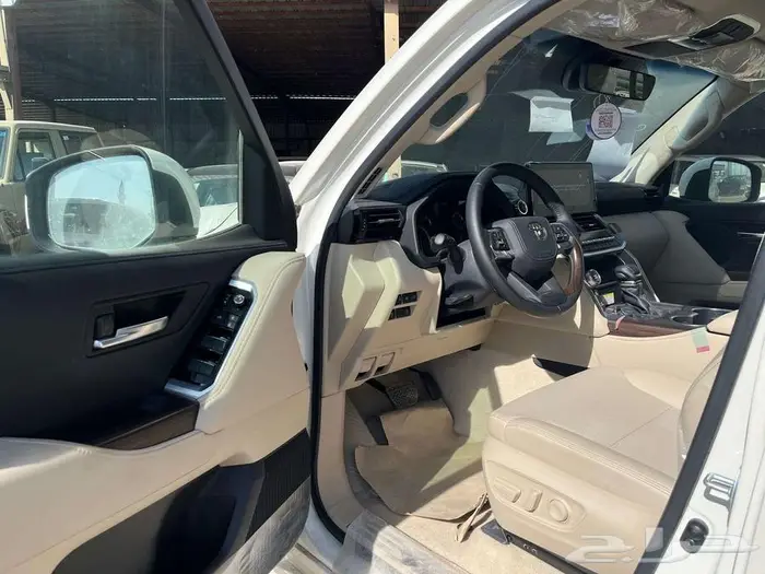 لاندكروزر GXR.V 2024 نقد وتقسيط 4