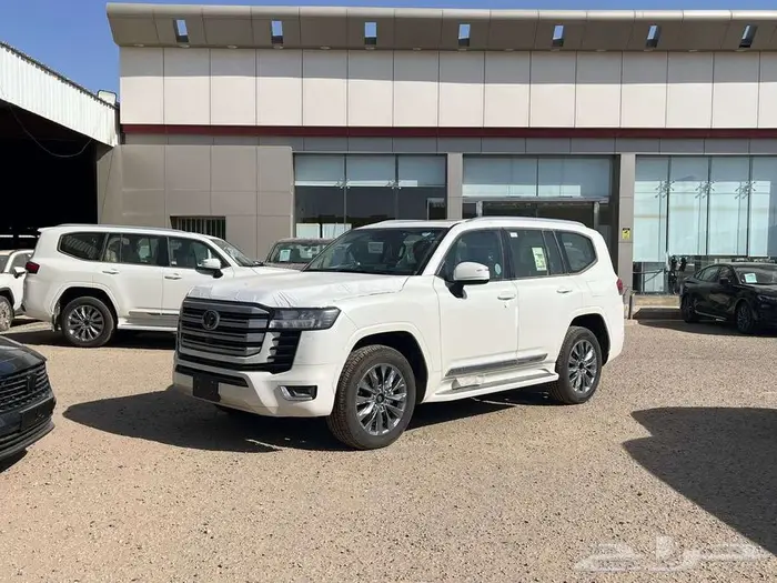 لاندكروزر GXR.V 2024 نقد وتقسيط 0