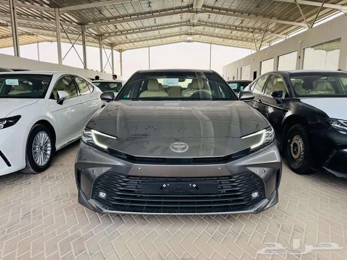 تويوتا كامرى LE موديل 2025 خليجى الساير بالنقد والتقسيط 0