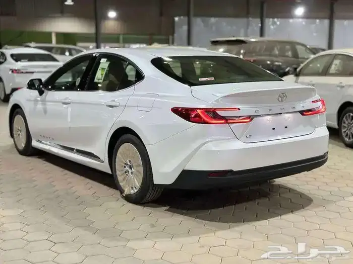 تويوتا كامري ال اي بنزين 2025 كاش و أقساط 2
