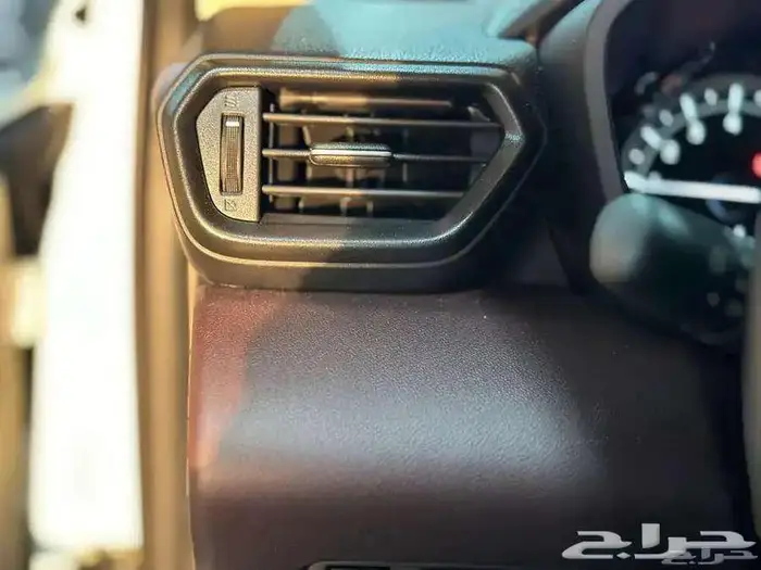 تويوتا اوربان ستاندر موديل 2026 كاش و أقساط 17