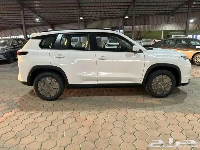 تويوتا اوربان ستاندر موديل 2026 كاش و أقساط 4