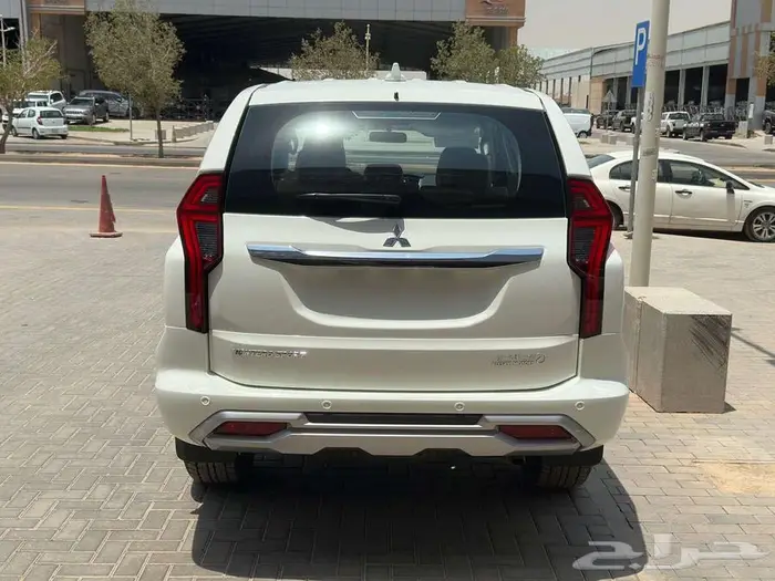 ميتسوبيشي مونتيرو ستاندر موديل 2025 بنزين 5