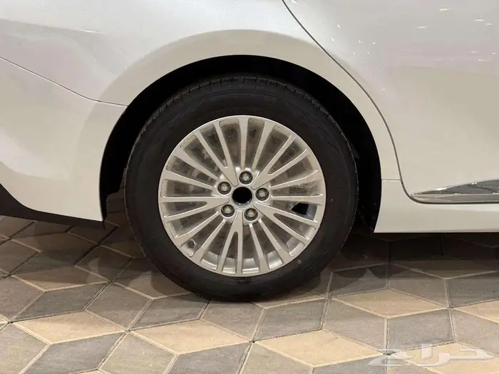 تويوتا كامري LE 2025 بنزين امتلك سيارتك الشبابية باقل قسط 5