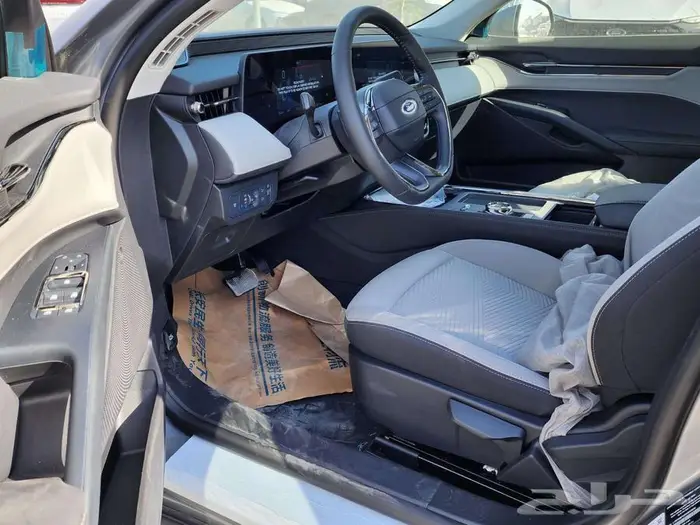 فورد تورس امبيانتي 2025 6