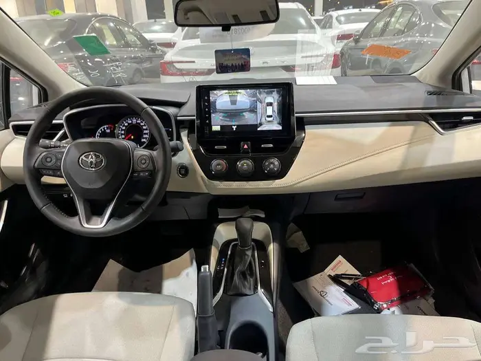 تويوتا كورولا 2.0 GLi فل كامل بنزين 2025 3