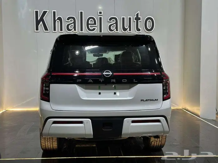 نيسان باترول بلاتينيوم 3.5 موديل 2026 توين تيربو سقف اسود 3