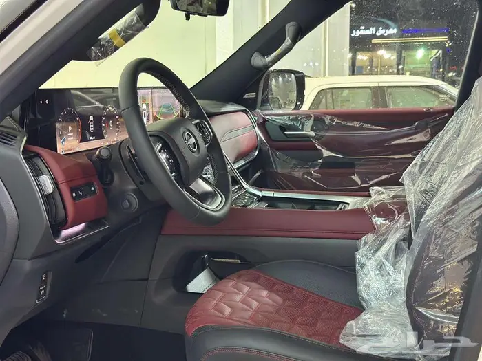 نيسان باترول بلاتينيوم 3.5 موديل 2026 توين تيربو سقف اسود 5