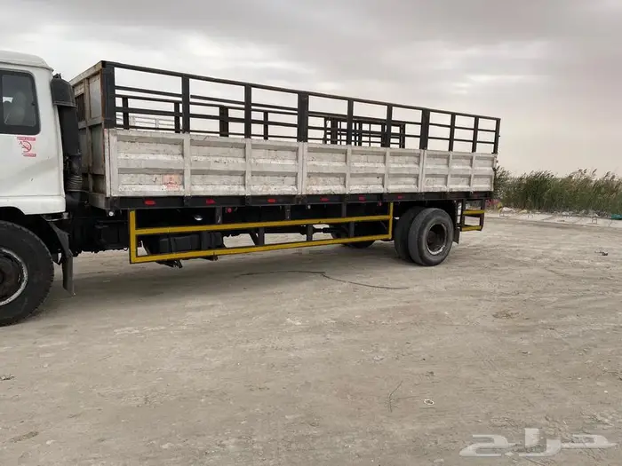 نيسان لوري 0