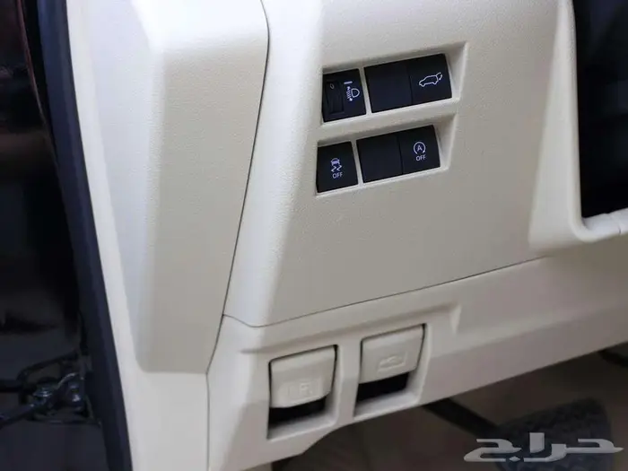 تويوتا لاندكروزر GXR3 2024 17