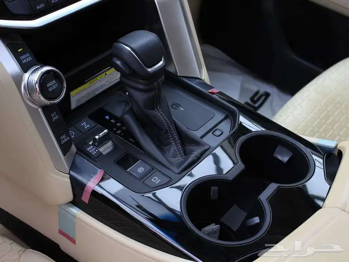 تويوتا لاندكروزر GXR3 2024 9