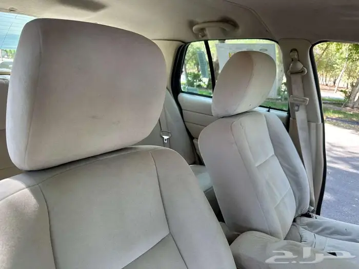 فورد فكتوريا عداد 77 الف 8