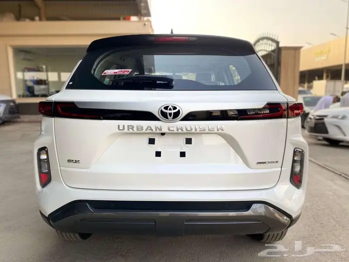 تويوتا أوربان كروز 2026 GLX فل كامل 4