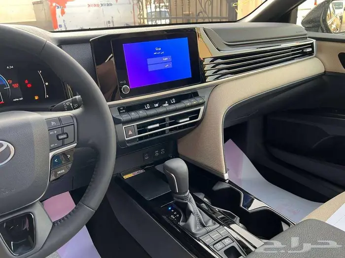 تويوتا كامري LE هايبرد 2025 متاح اقساط و كاش 5