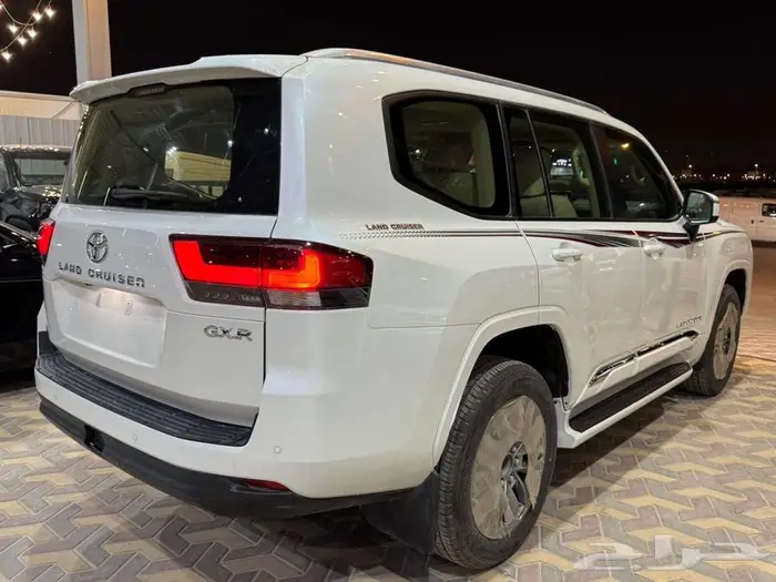 لاندكروزرGXR 2024 خليجي L4 تنفس طبيعي بنك وكاش 6