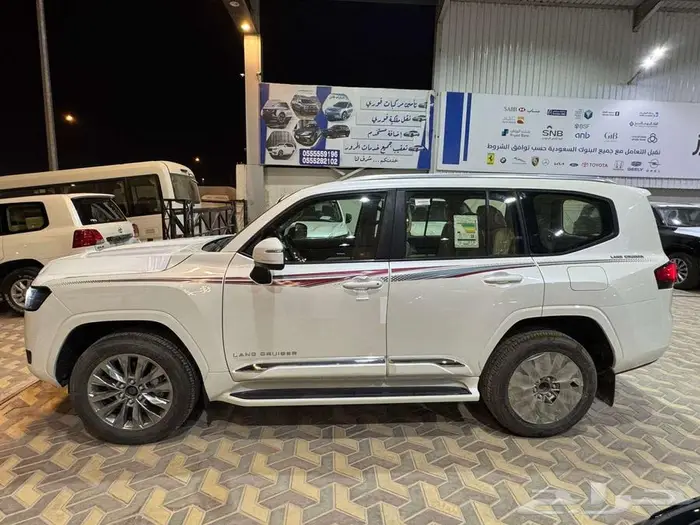 لاندكروزرGXR 2024 خليجي L4 تنفس طبيعي بنك وكاش 3