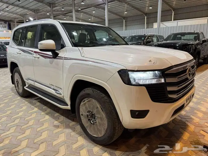 لاندكروزرGXR 2024 خليجي L4 تنفس طبيعي بنك وكاش 2