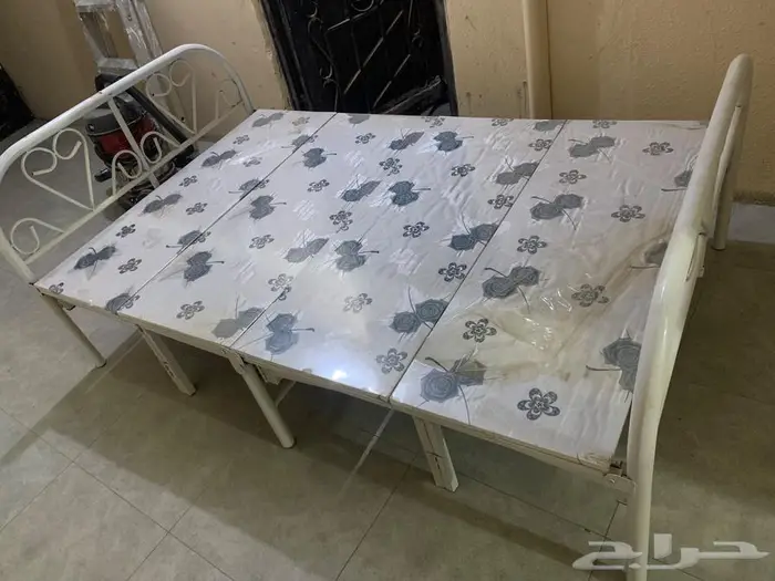 2 سرير (كرسي) للتواصل 1