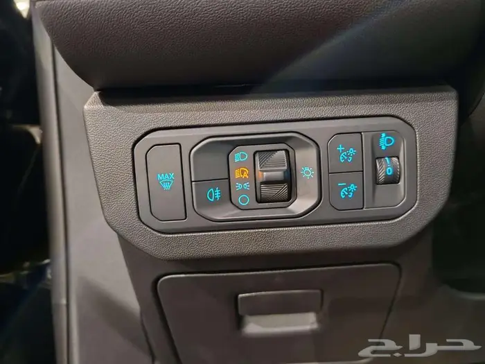 فورد تورس تيتانيوم 2026 13