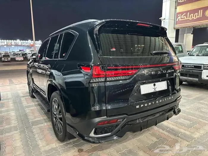 لكزس 2024 LX600 F-SPORT العداد 44 الف كم 13