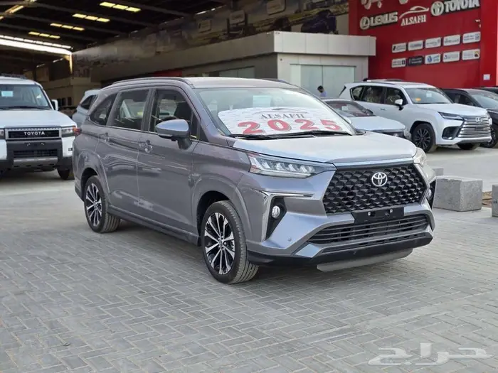 تويوتا فيلوز موديل GLX 2025 2