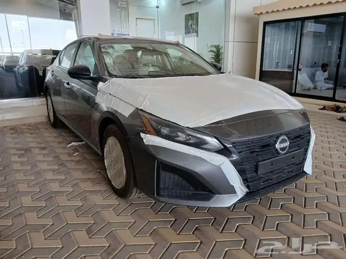 نيسان التيما 2.5 ستاندر 2025 2