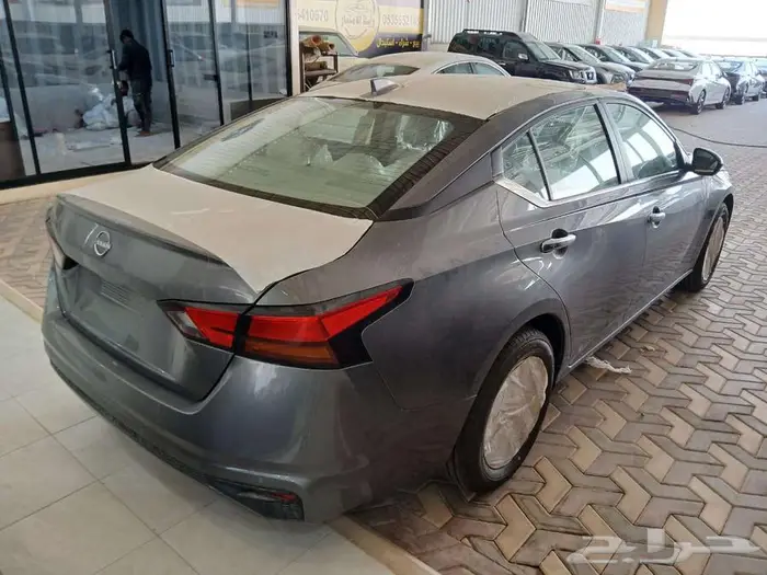 نيسان التيما 2.5 ستاندر 2025 8