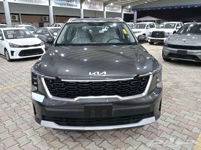 كيا سورنتو GL هايبرد 2025 العائليه 1
