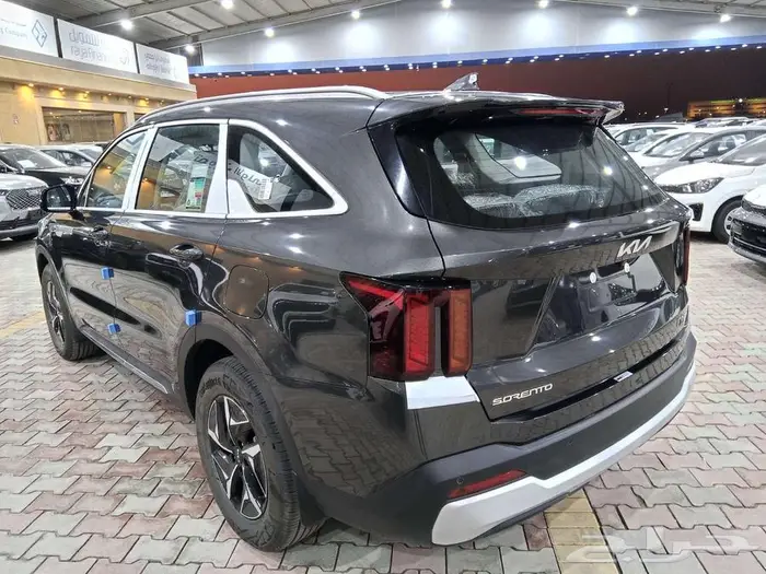 كيا سورنتو GL هايبرد 2025 العائليه 14